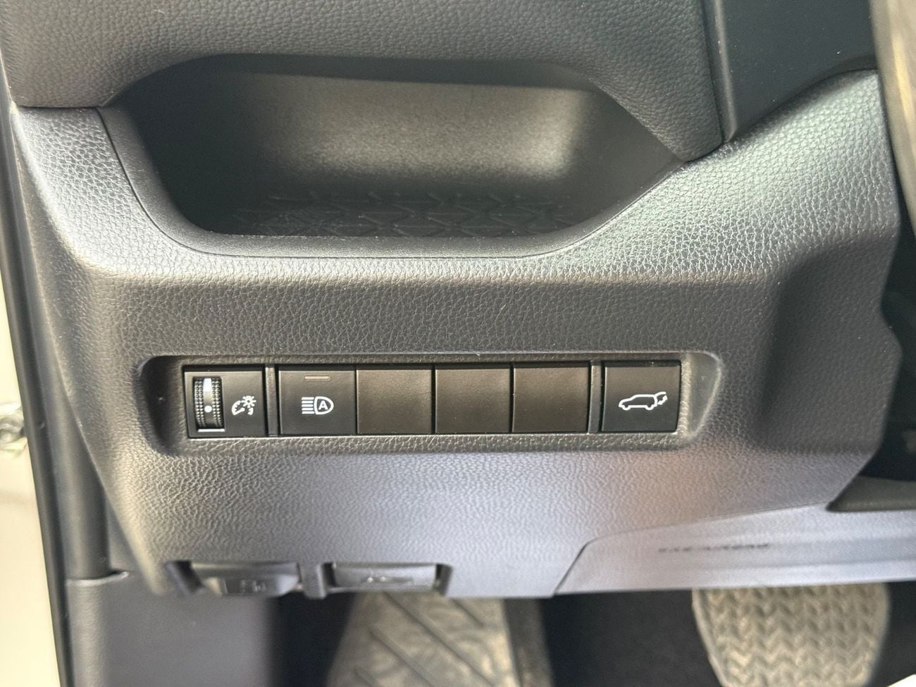 تويوتا راف ٤ XLE 2022 MOONROOF KEYLESS AWD FULL OPTION USA SPEC