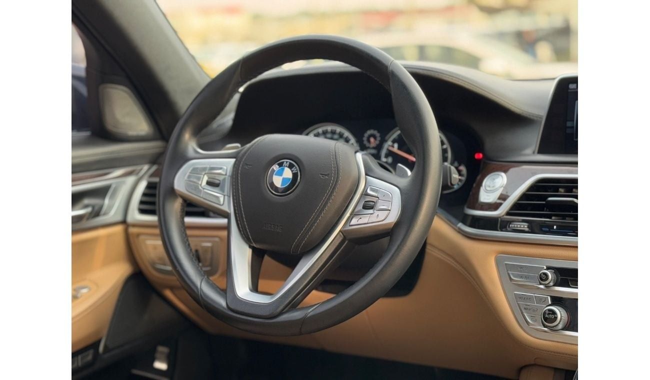 BMW 740Li Luxury 3.0L (335 HP) BMW 740Li / 2016 / GCC / Only 59,000KM / Full Option/ Free Accident/ 3 Keys