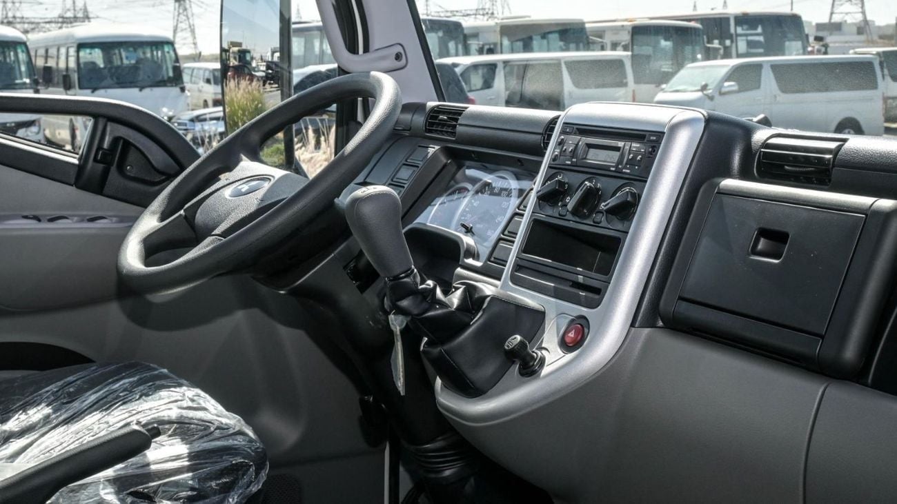 Mitsubishi Canter Van Brand New MItsubishi Canter Cargo 2026 Export 4.2L 2WD M/T Diesel|White/Black|CANTER14FT-170-26|