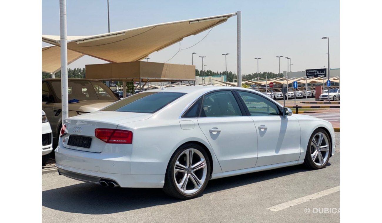 أودي S8 TFSI quattro S-لاين