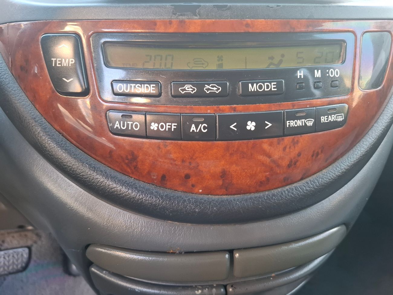 تويوتا بريفيا