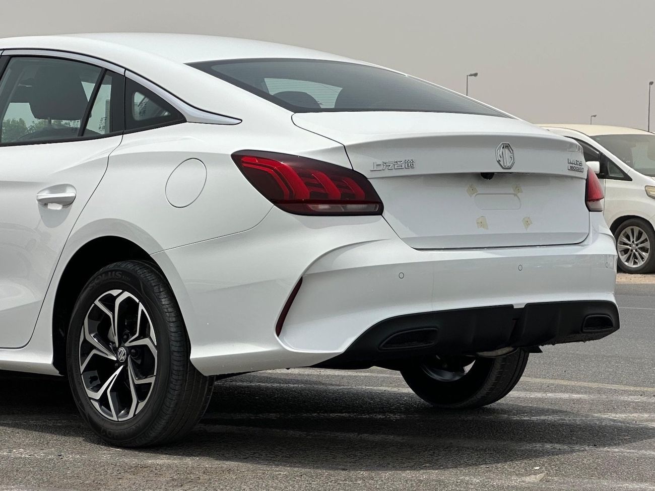 أم جي 5 2025 MG5 1.5L PETROL MANUAL TRANSMISSION FULL OPTION