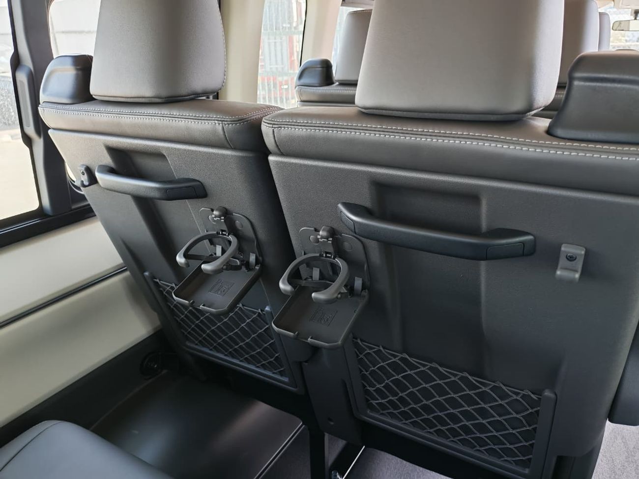 تويوتا هاياس 2026 Toyota Hiace DX 13-Seater High Roof 2.8L 4-Cyl Diesel M/T RWD Export Only