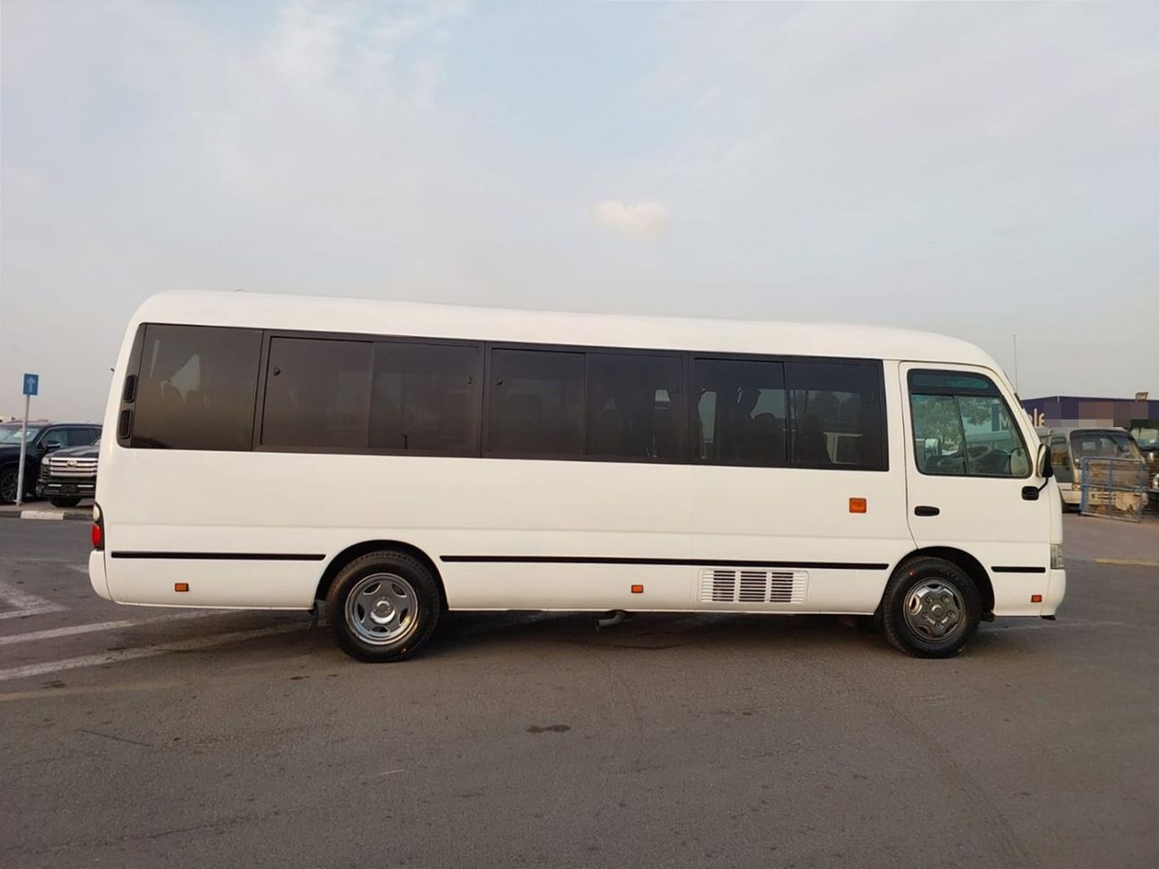 Toyota Coaster TOYOTA COASTER BUS RHD 2013 MODEL 4.0 L DIESEL AUTOMATIC(PM05719)
