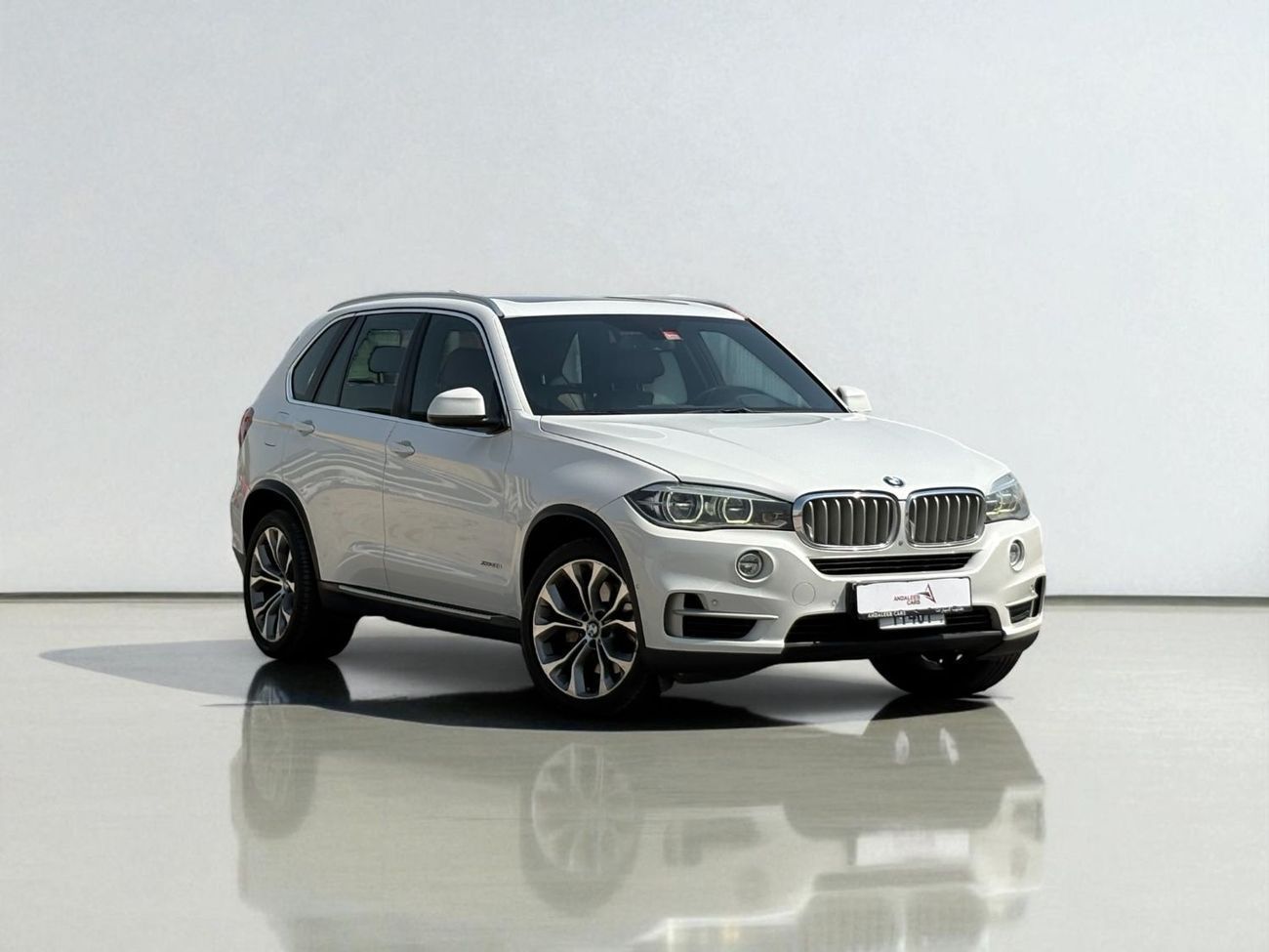 BMW X5 50i Exclusive 4.4L (5 Seater) | 2015 | GCC SPECS | Full Option