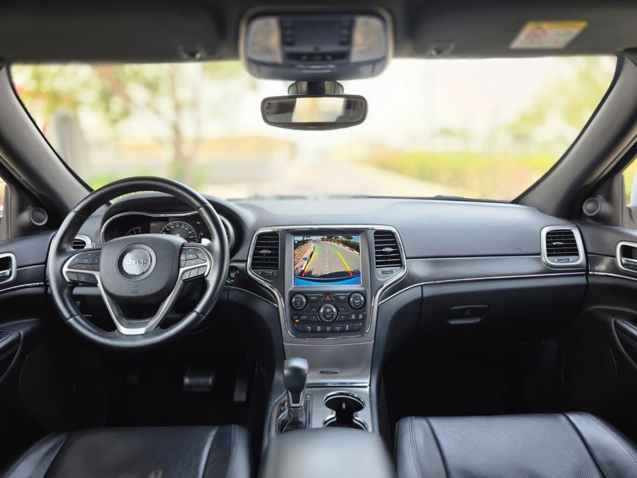 جيب جراند شيروكي GCC LIMITED WITH WARRANTY V6