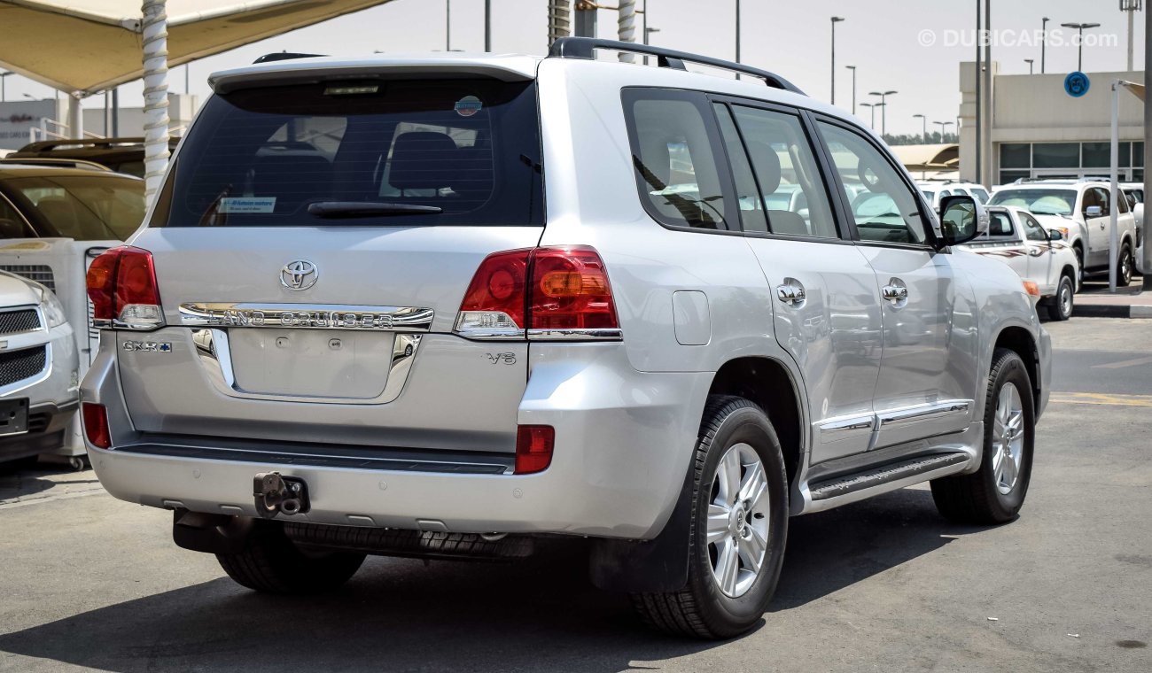 Toyota Land Cruiser GXR V6