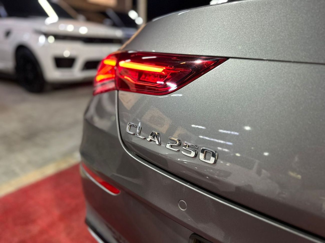 Mercedes-Benz CLA 250 Std 2.0L (224 HP)