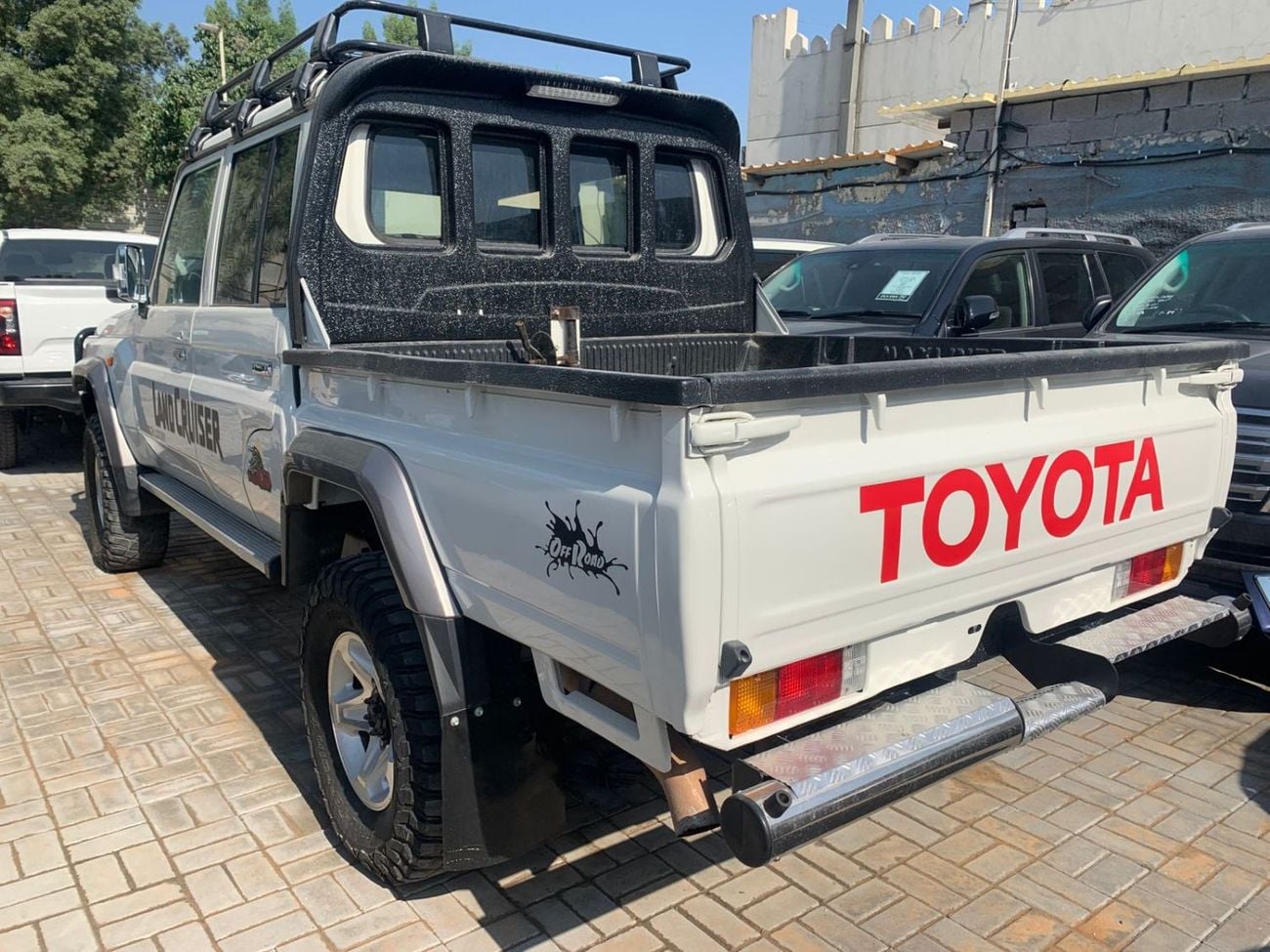Toyota Land Cruiser Pick Up DIESEL 4.5L ,RIGHT HAND 2O13 MODEL ONLY FOR EXPORT AVAILABLE