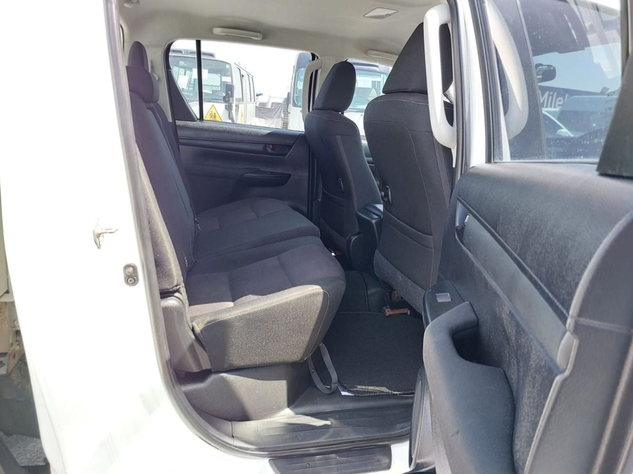 Toyota Hilux DLS TOYOTA HILUX PICKUP RHD 2018 MODEL 2.8 L DIESEL AUTOMATIC(PM16990)