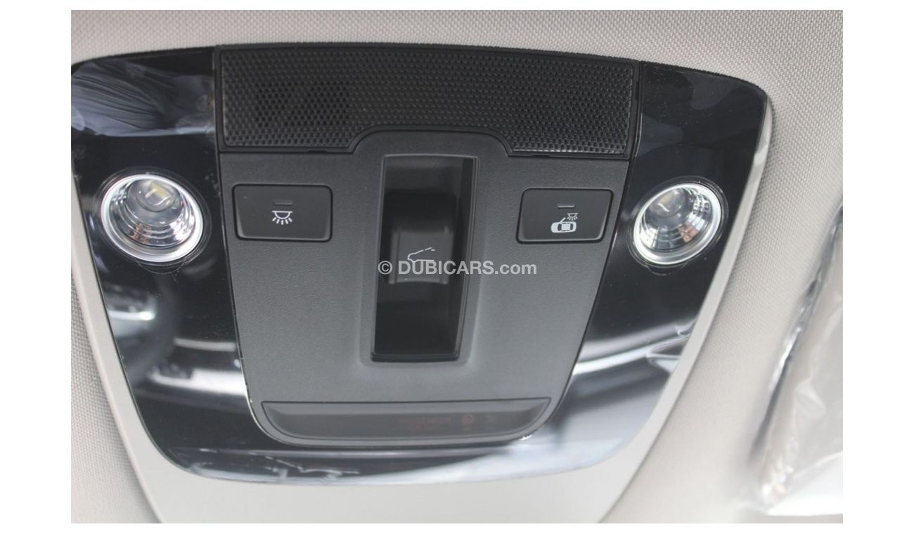 Kia Sportage ((High Line)) Turbo 1.6L petrol fwd 2022  Black color, heater seats, Electric tailgate