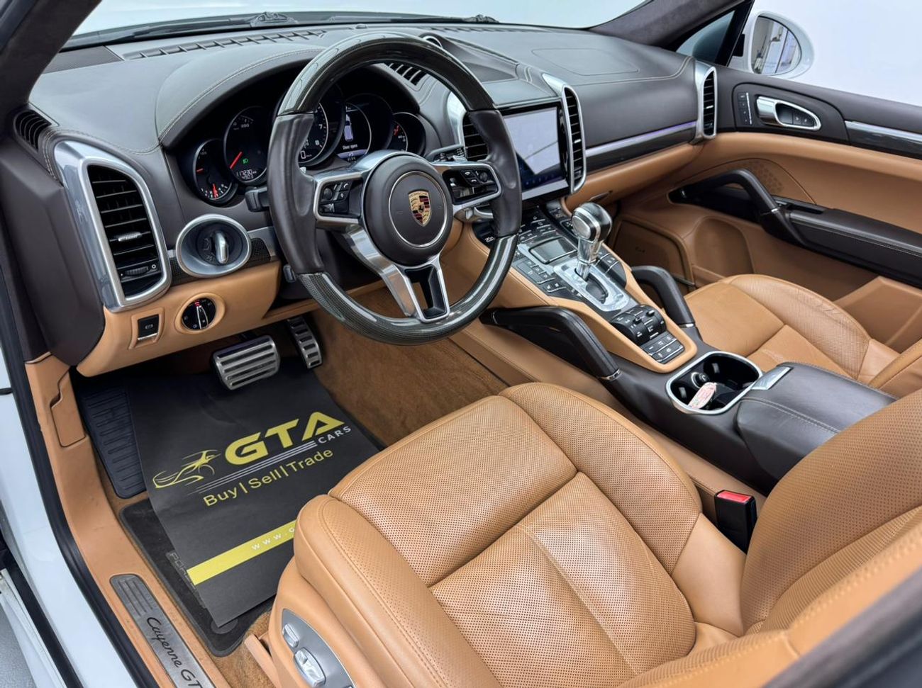 Porsche Cayenne GTS 3.6L 2016 Porsche Cayenne GTS, Full Service History, Excellent Condition, GCC