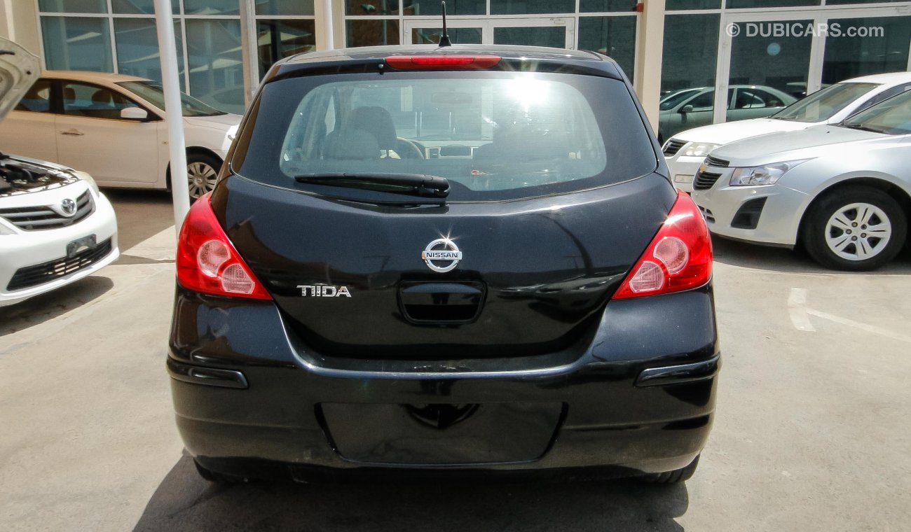 Nissan Tiida