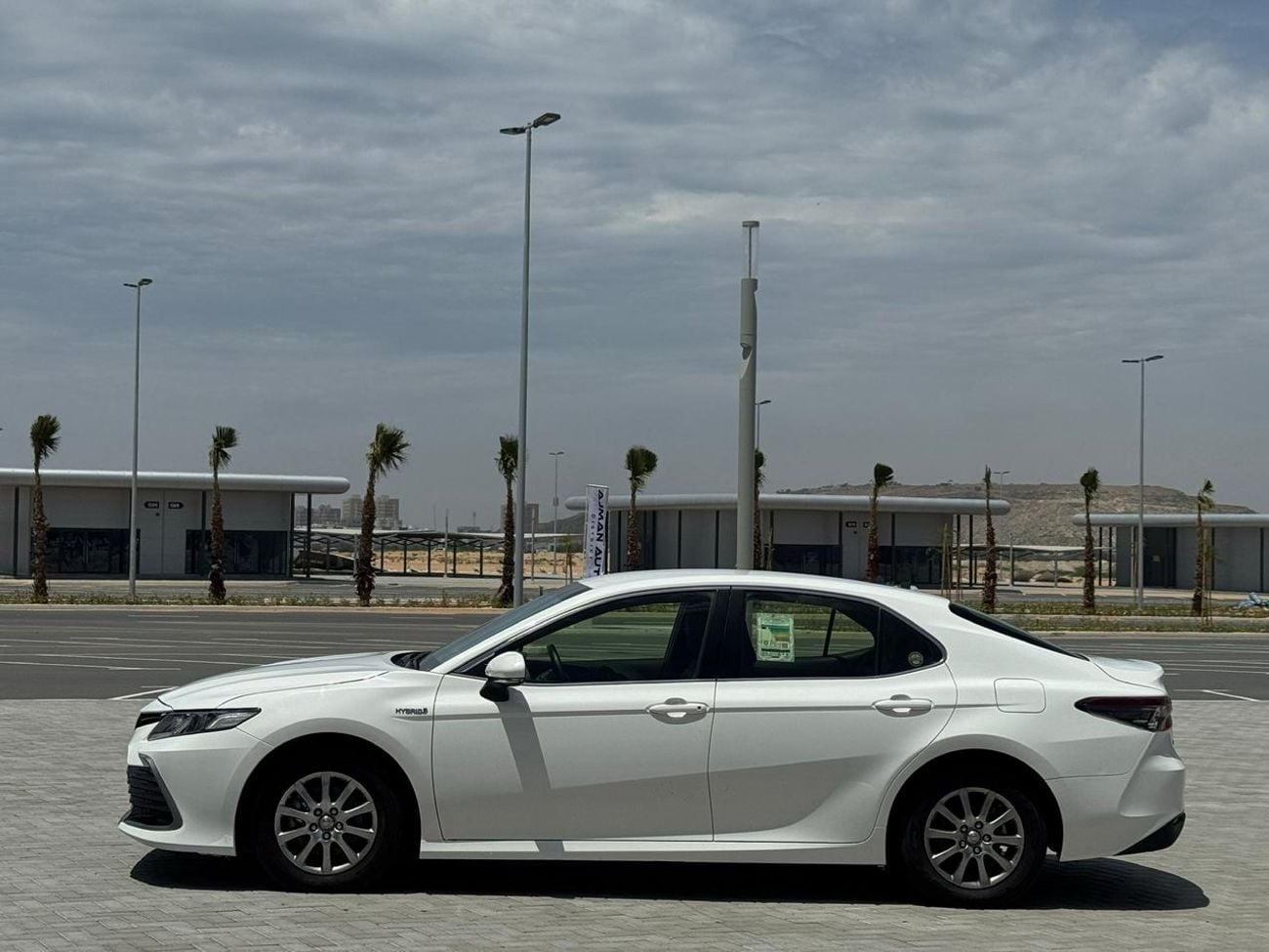 Toyota Camry GLE Hybrid 2.5L