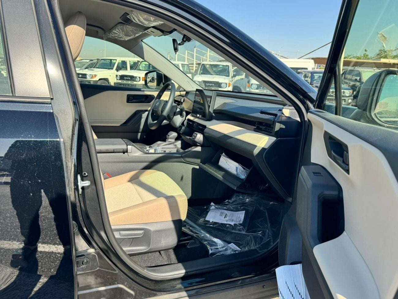 تويوتا راف ٤ TOYOTA RAV4 LE COLOR 2.0L AWD SUV 2026