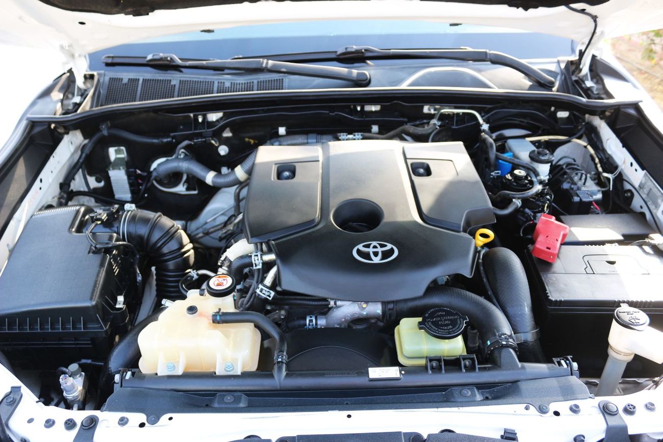 Toyota Hilux S GLX 2.4L AWD A/T TOYOTA HILUX DIESEL FULL OPTIONS 4X4 MODEL 2018 EUROPE EPACE