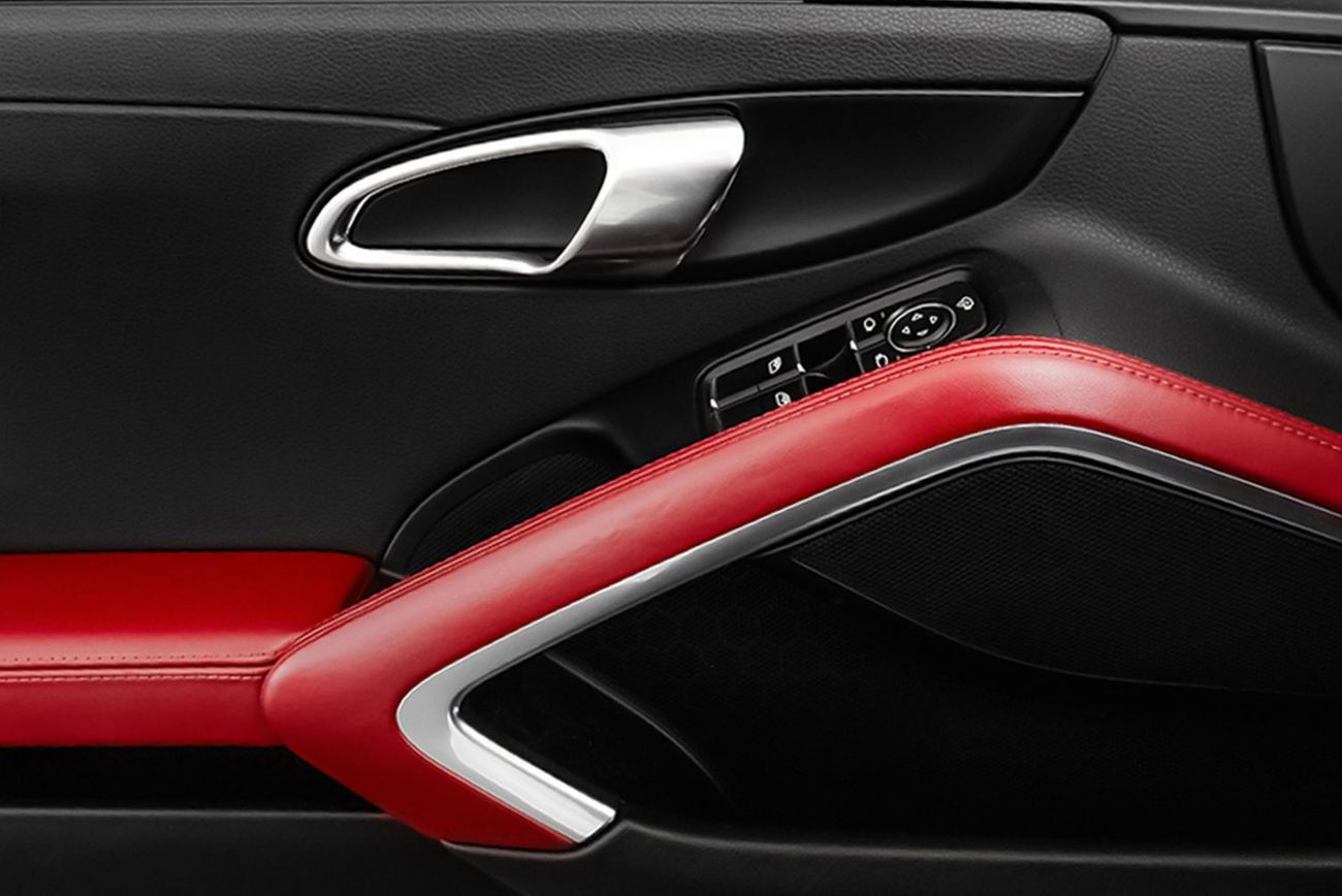 Porsche 718 Boxster Std 2.0L A/T