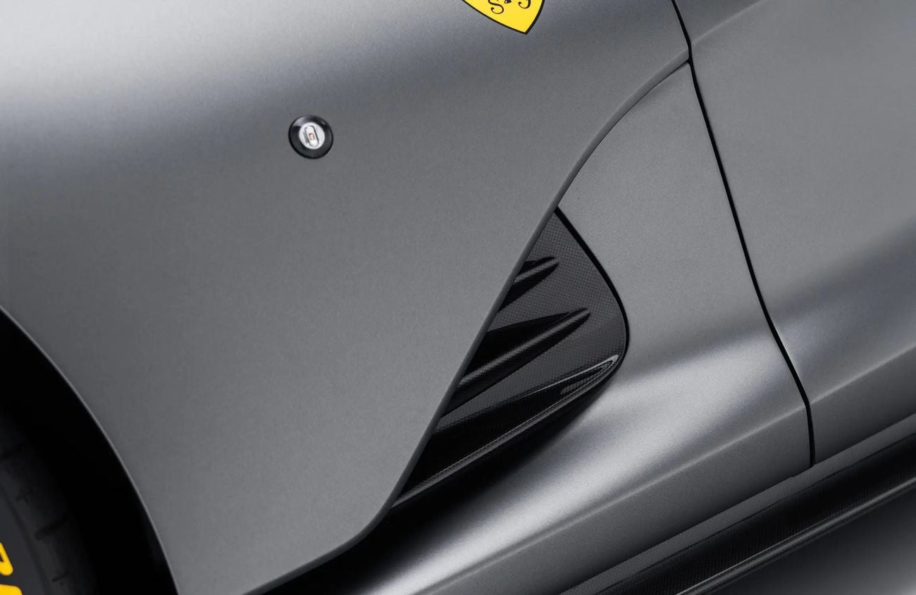 فيراري 812 كومبيتيزون 6.5L V12 Naturally Aspirated Engine