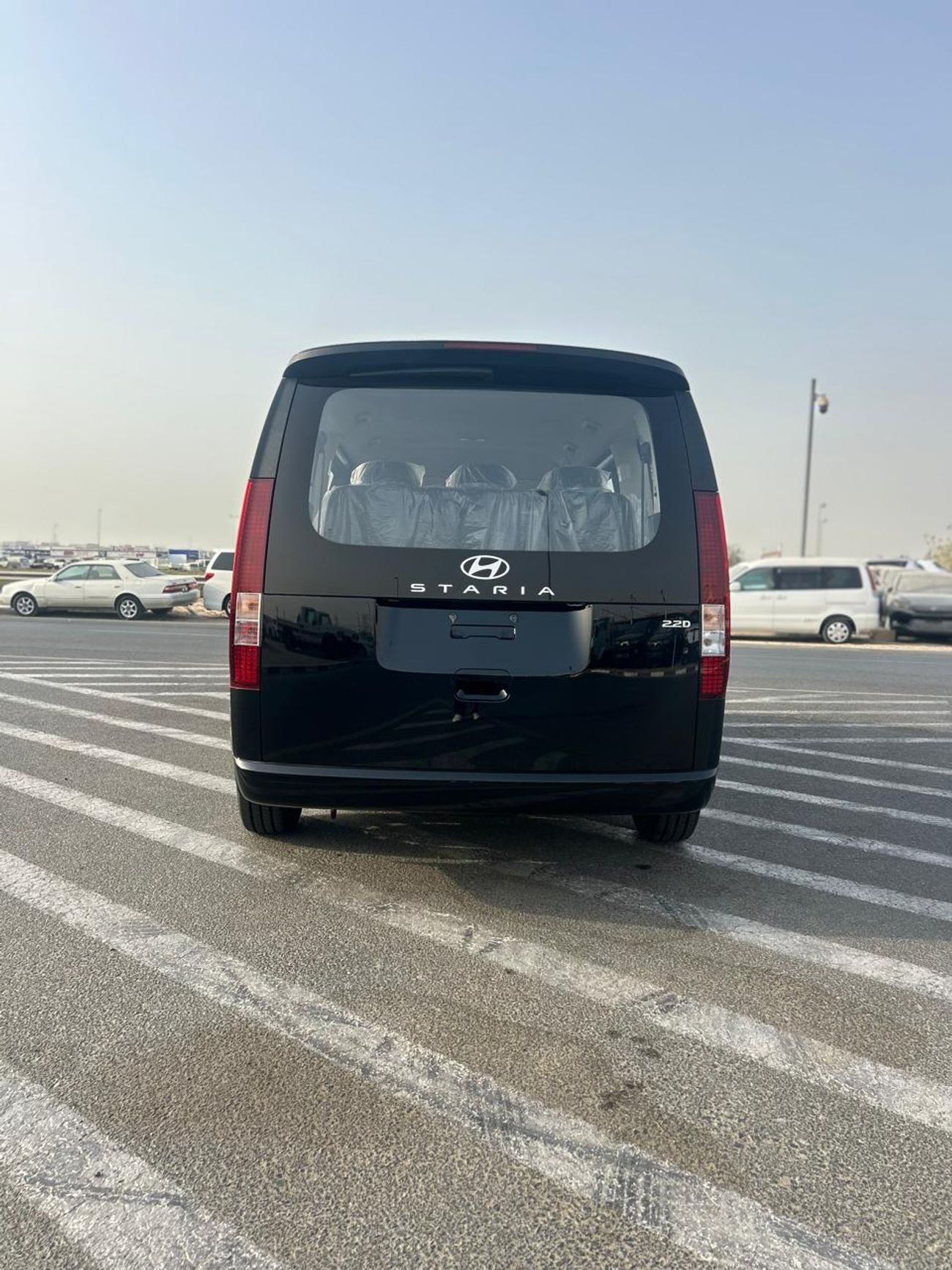 Hyundai Staria Hyundai Staria 2.2l CRDI 11 Seat Fwd Manual Transmission