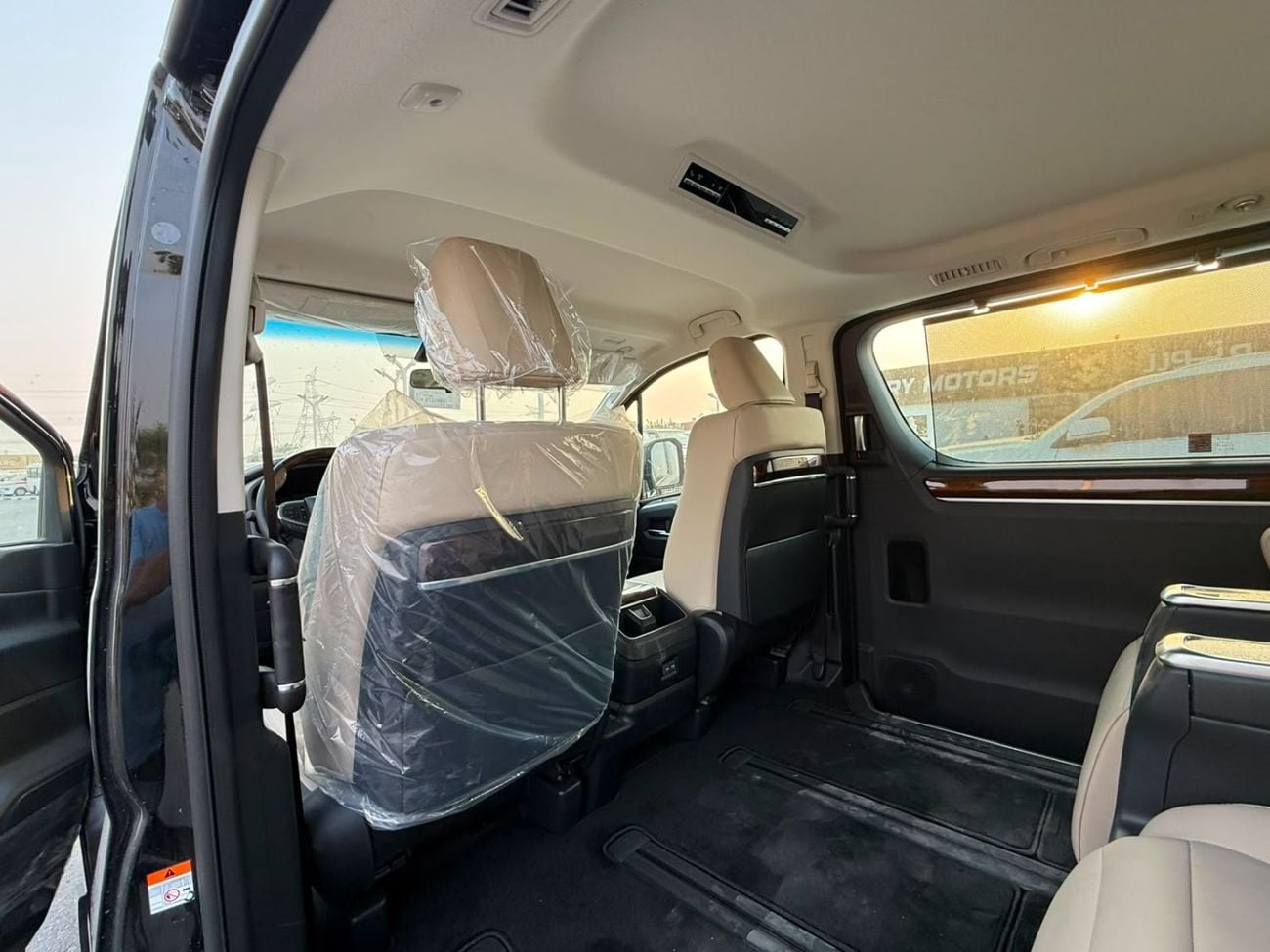 Toyota Granvia PREMIUM