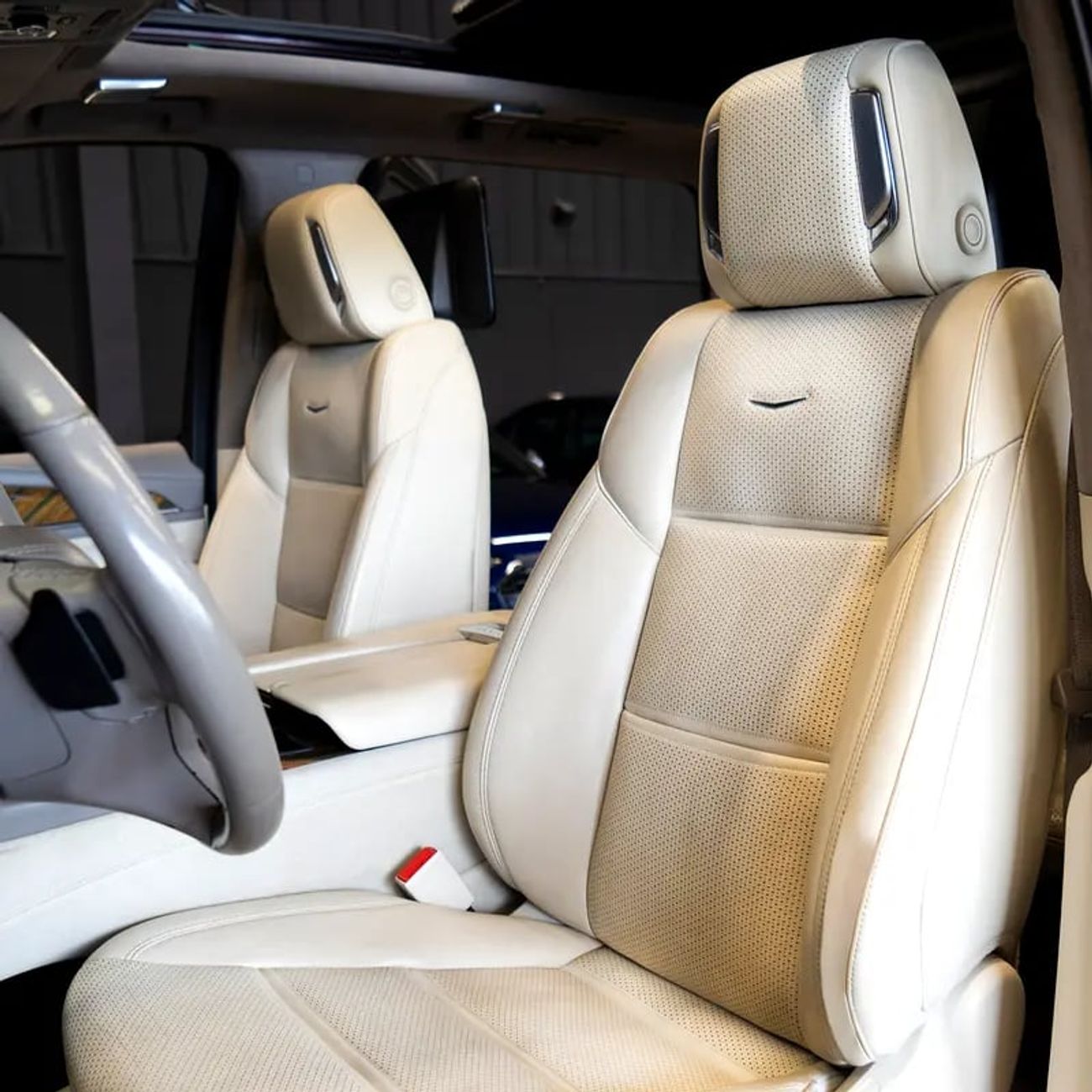 كاديلاك إسكالاد Premium Luxury Platinum 6.2L AWD