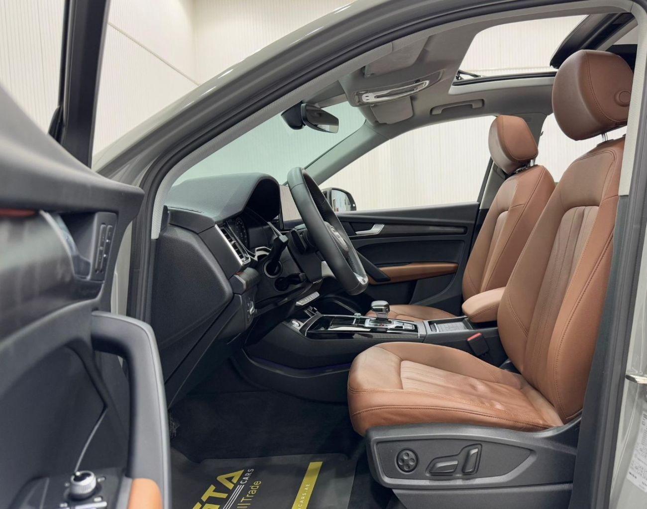 أودي Q5 45 TFSI quattro S Line 2.0L (245 HP) SUV Coupe 2022 Audi Q5 quattro 45 TFSI S Line, Agency Warranty