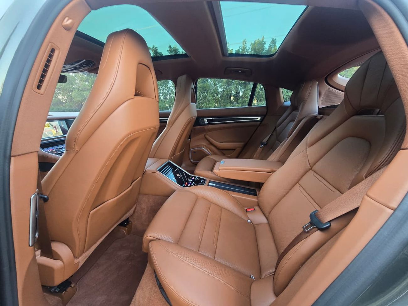 Porsche Panamera 4 PORSCHE PANAMERA 2022 KOREAN // PLATINUM EDITION // ORGINAL PAINT // LOW MILGE // PERFECT CONDITIO