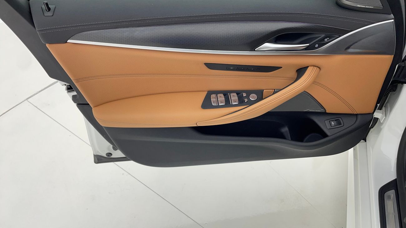 بي أم دبليو 530i M SPORT 2 | بدون دفعة مقدمة | اختبار قيادة مجاني للمنزل