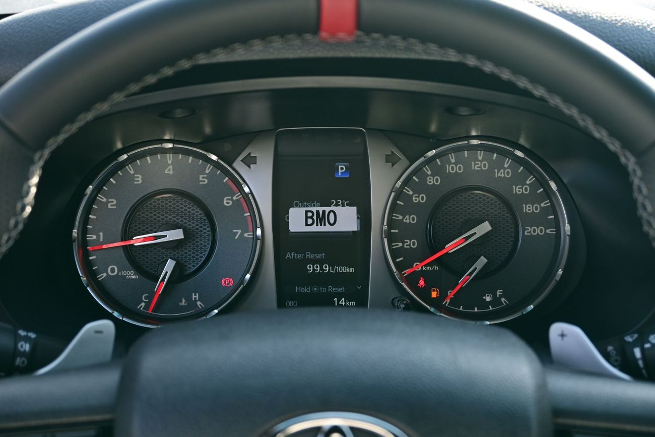 تويوتا هيلوكس Toyota Hilux GR Sport 4.0L V6, Petrol, 4WD, Pickup Color Black Model 2025