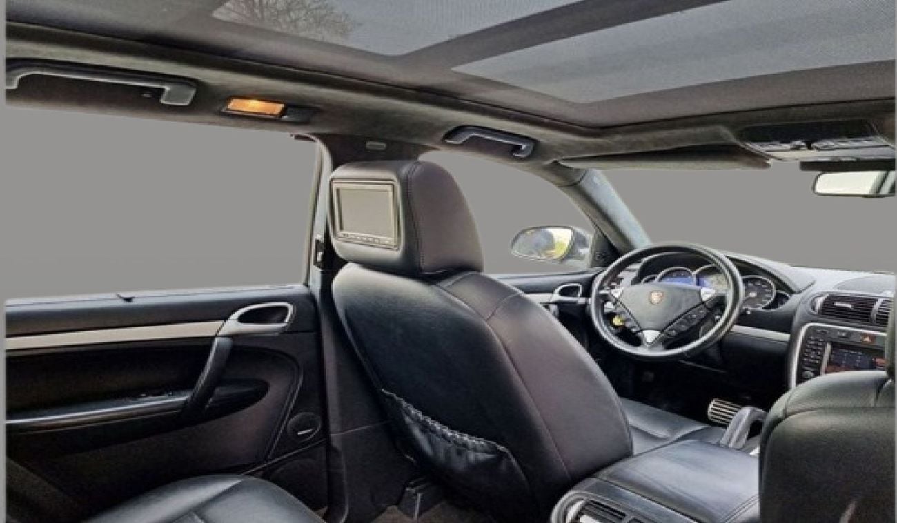 بورش كايان 4.8L-8 cyl - Full option-Very Well Maintained and in good Condition