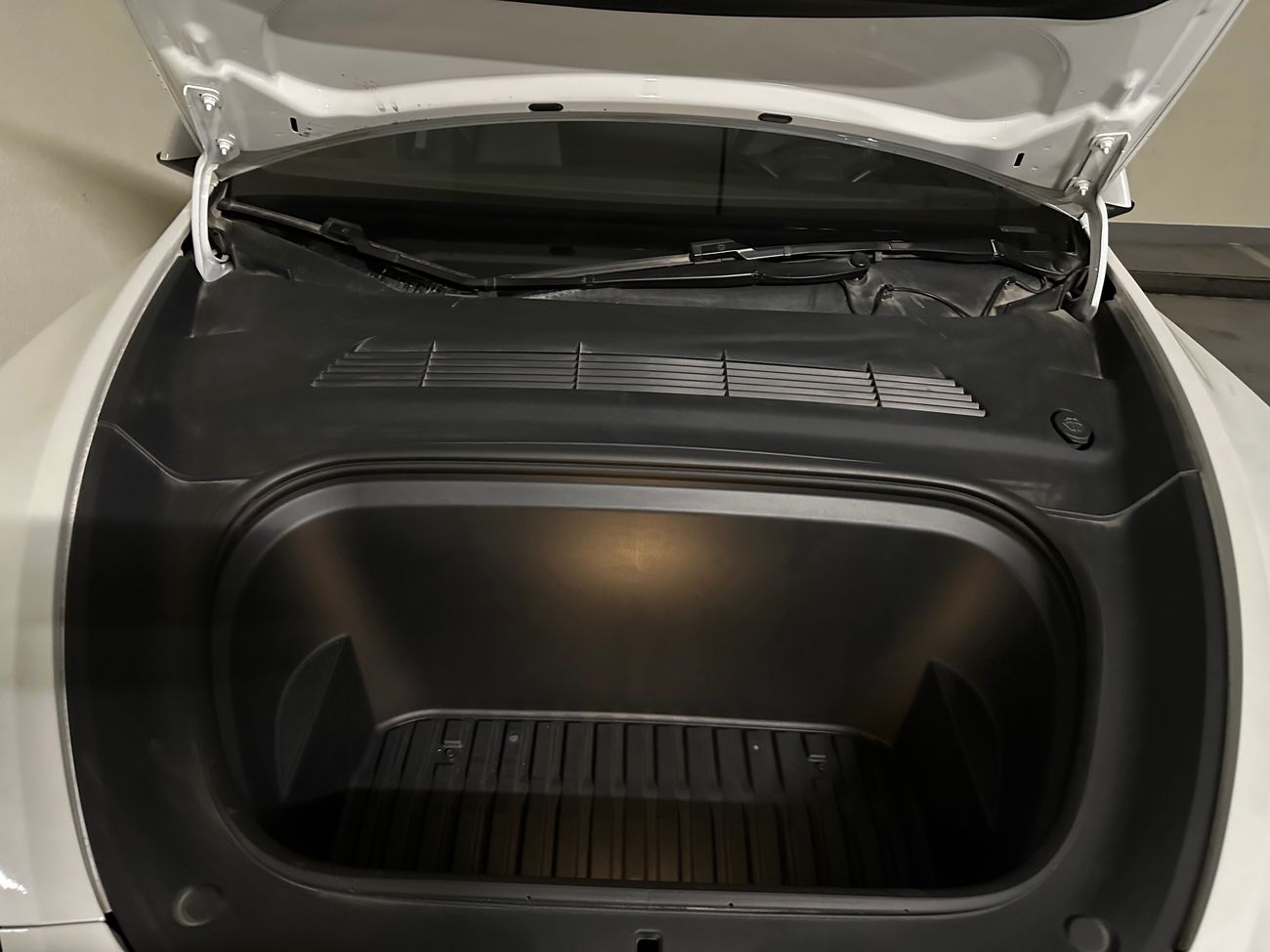 Tesla Model Y Long Range (AWD)