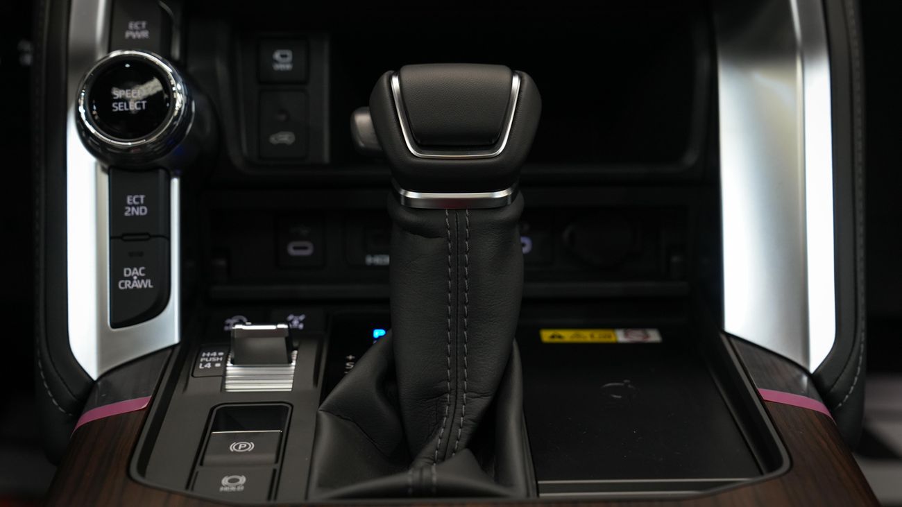 Toyota Land Cruiser VXR