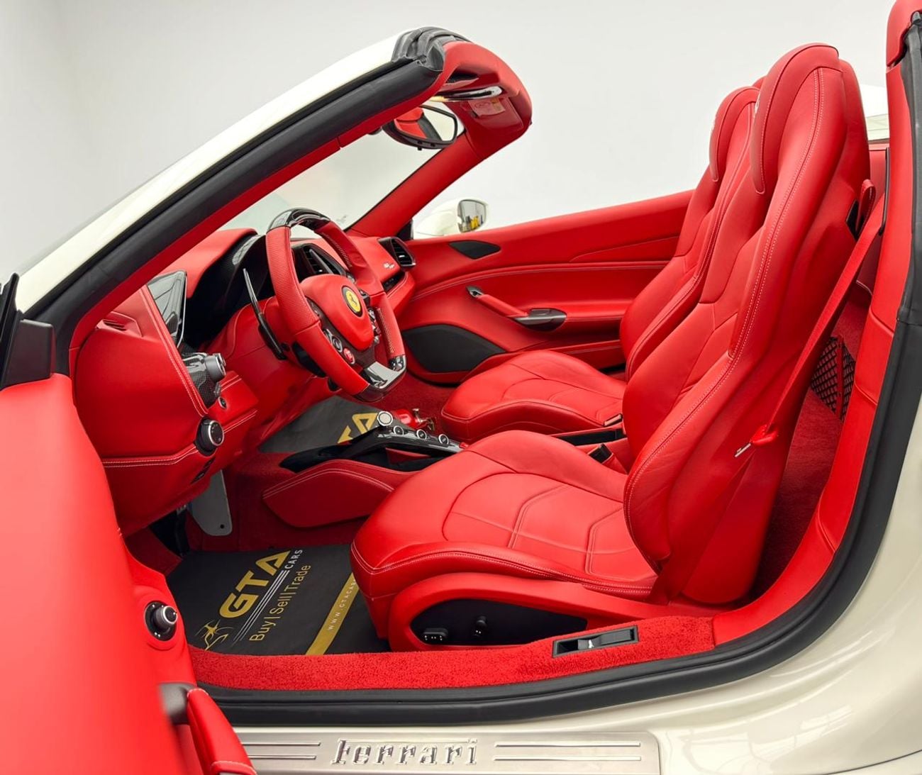 فيراري 488 سبايدر 2017 Ferrari 488 Spider, Full Service History, Excellent Condition, GCC