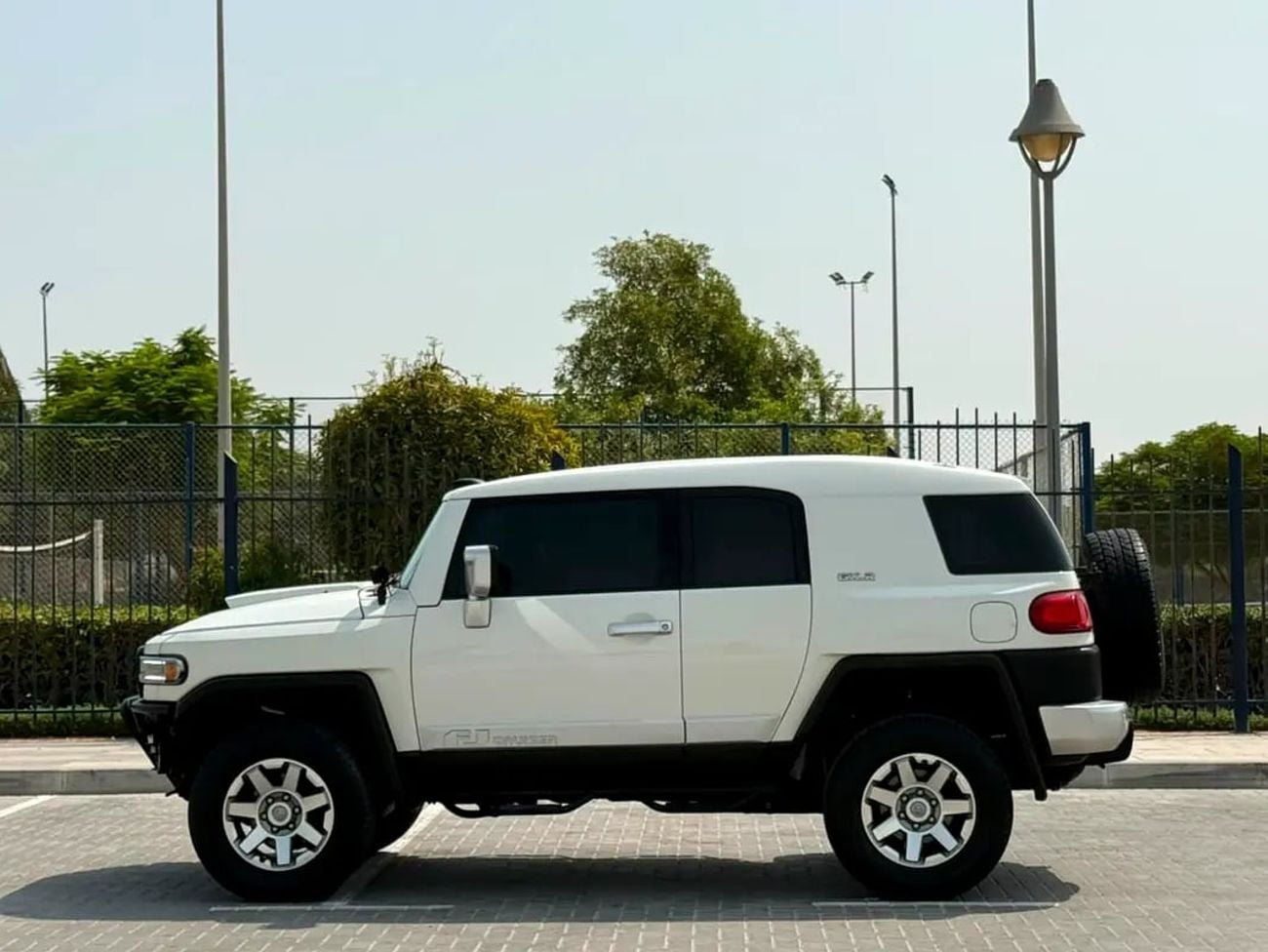 تويوتا إف جي كروزر GXR-Excellent Condition-Bank Finance Available