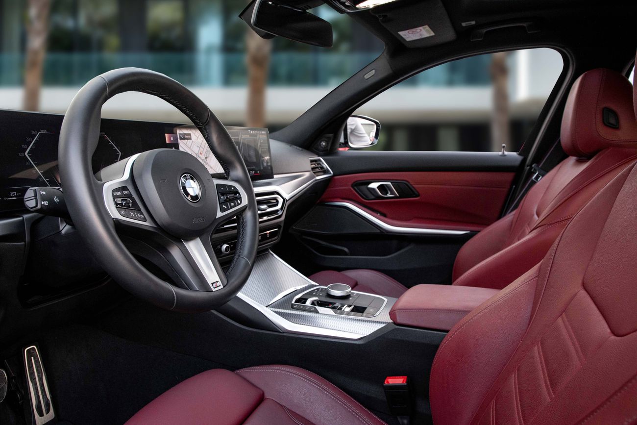 BMW 330i 330i M-Sport | 3,721 P.M | 0% Downpayment | M-Kit | BMW Warranty + Service!