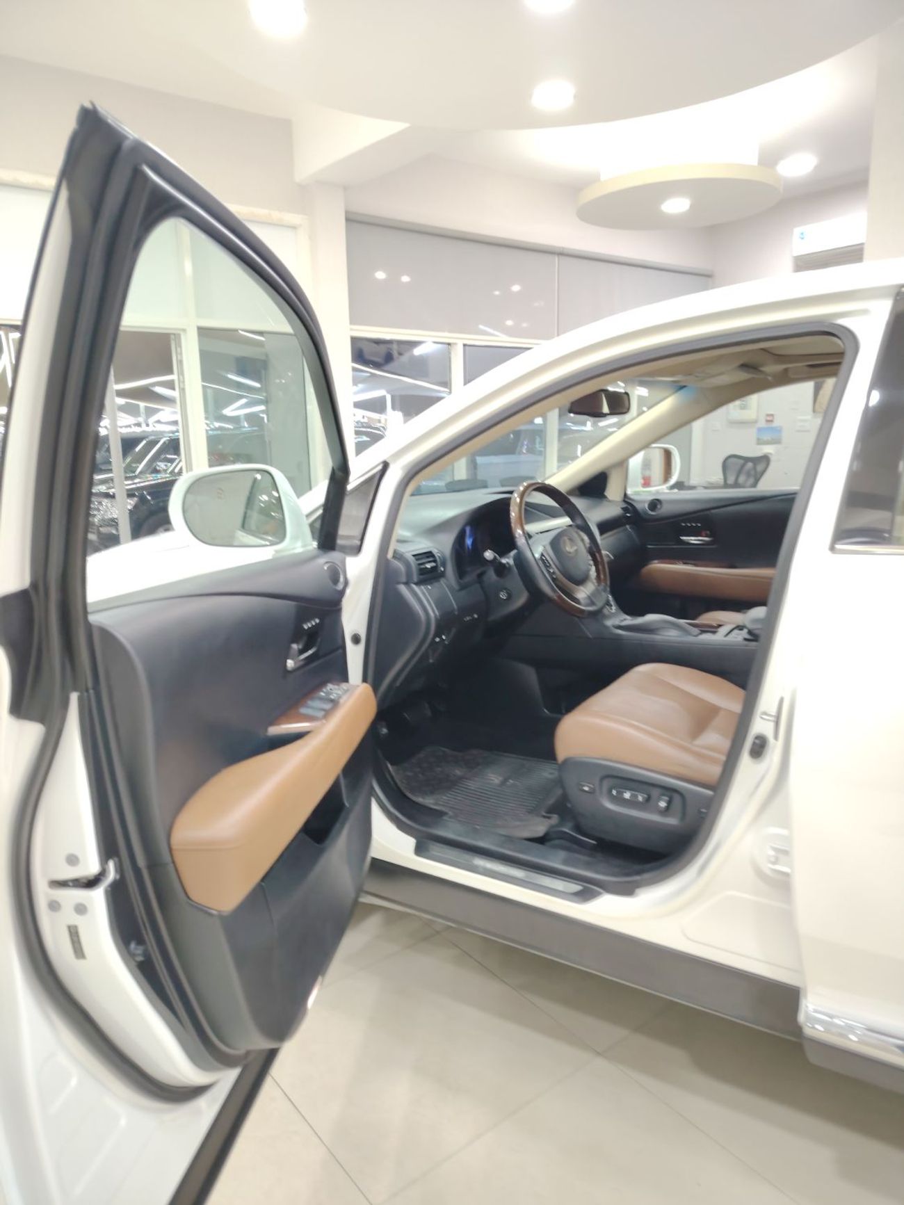 لكزس RX 350 Premier 3.5L (296 HP)