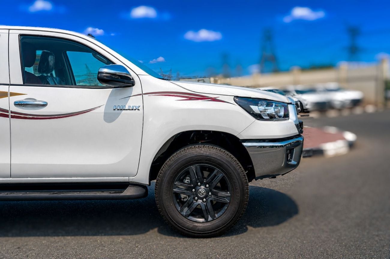 Toyota Hilux GLX 2.7L, 4-Cylinder, 16-Valve Petrol