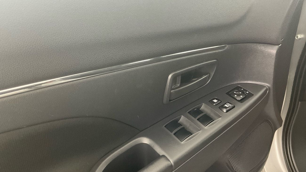 ميتسوبيشي ASX 2.0 CVT 2WD BASIC | شامل الضمان | 0 ﺪﻔﻋﺓ ﺃﻮﻟﻯ