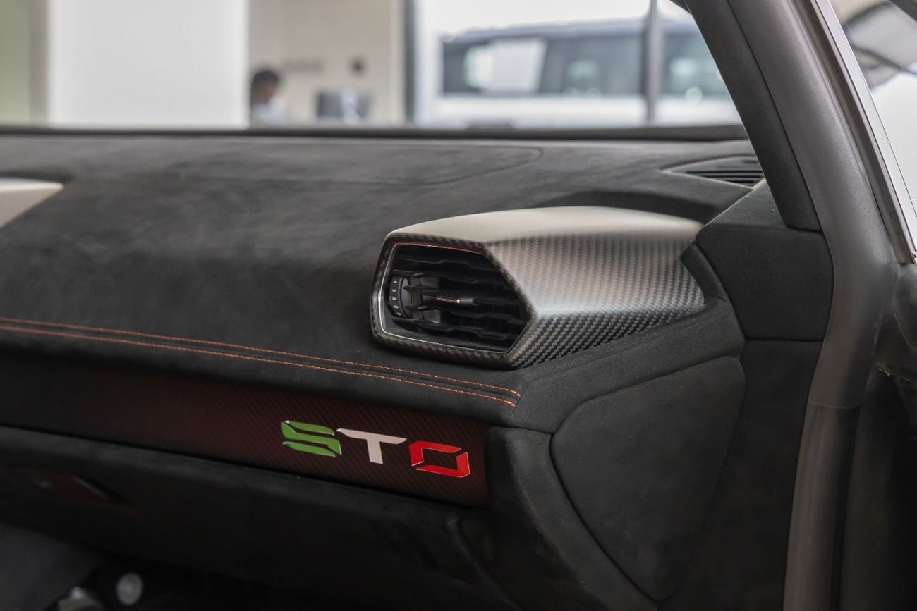 Lamborghini Huracan Lamborghini Huracan STO | Warranty Available | 2022