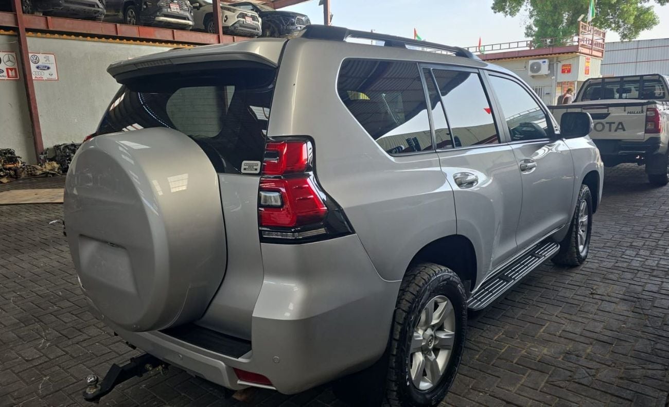 Toyota Prado DIESEL 2.8 LITER ,RIGHT HAND DRIVE