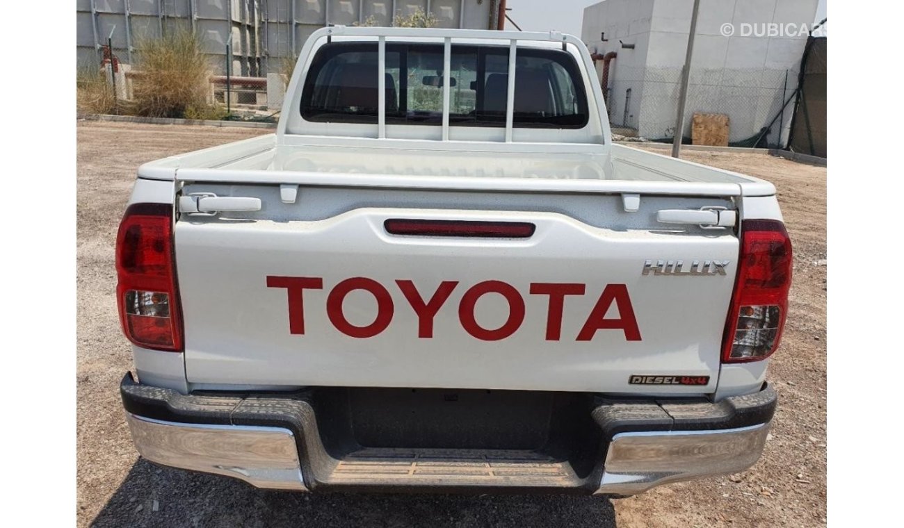 Toyota Hilux DC DIESEL 2.4L 4x4 STD 6MT