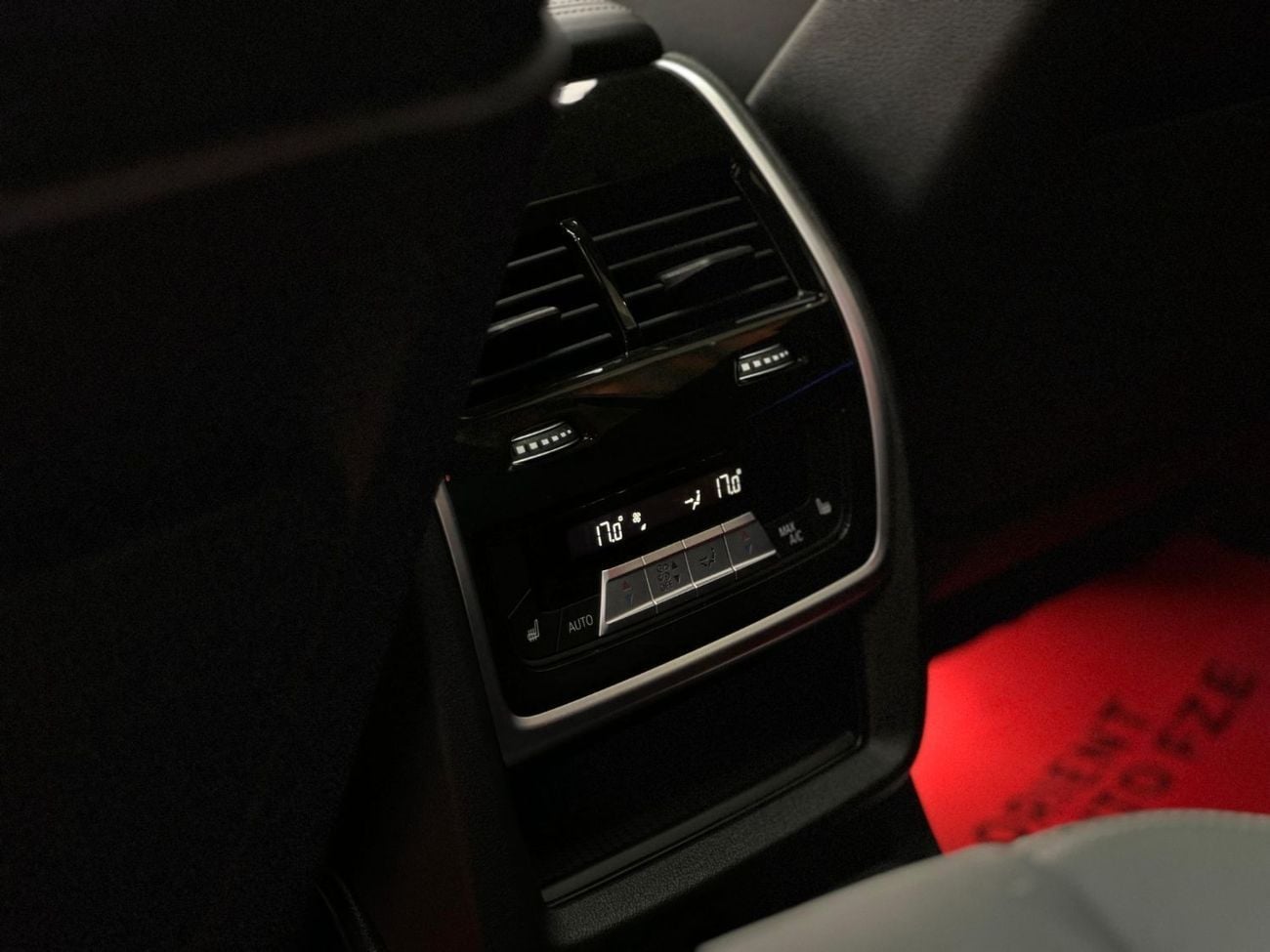 BMW X7 M60i XDRIVE M50i xDriveM60i (6 Seats)