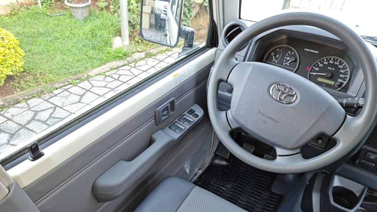 Toyota Land Cruiser 70 HZJ76 4.2L Diesel 2023YM Brand New [OPEN DESTINATION EXPORT]