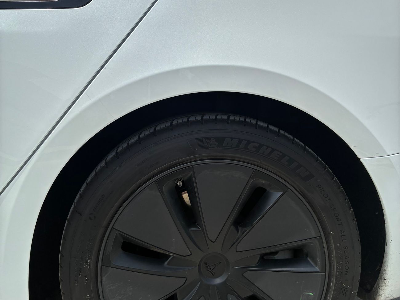 تسلا موديل 3