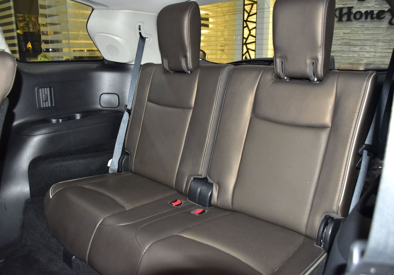 إنفينيتي QX60 EXCELLENT DEAL for our Inifiniti QX60 ( 2018 Model ) in White Color GCC Specs