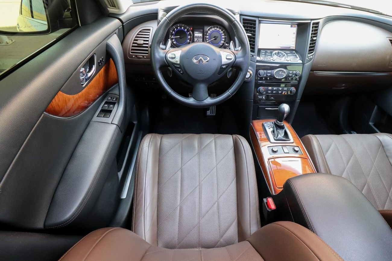 Infiniti QX70 S51