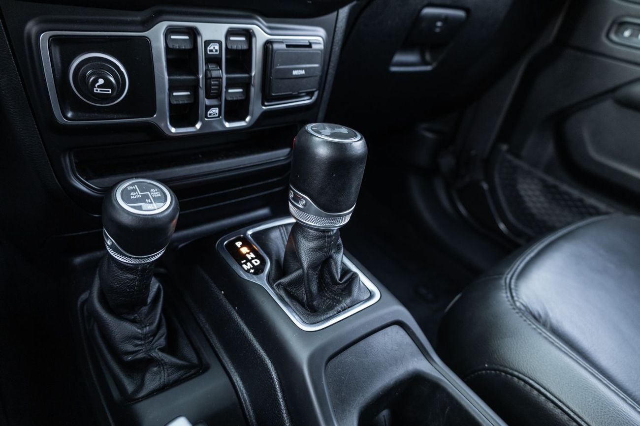 جيب رانجلر Unlimited Sahara 3.6L