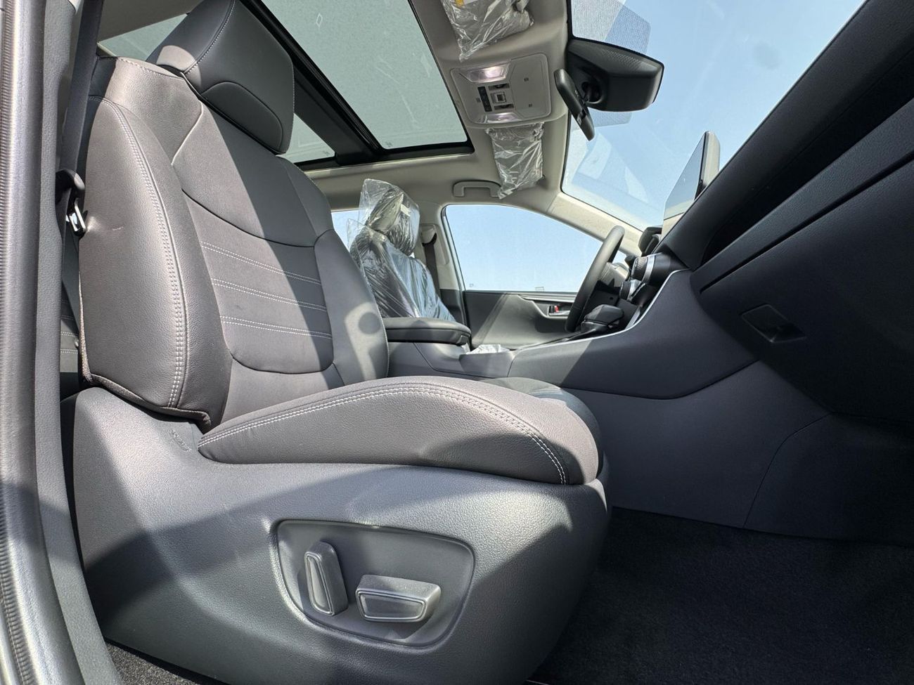 Toyota RAV4 2.5L Hybrid 2WD 2024 Export Price @ 103,500 AED