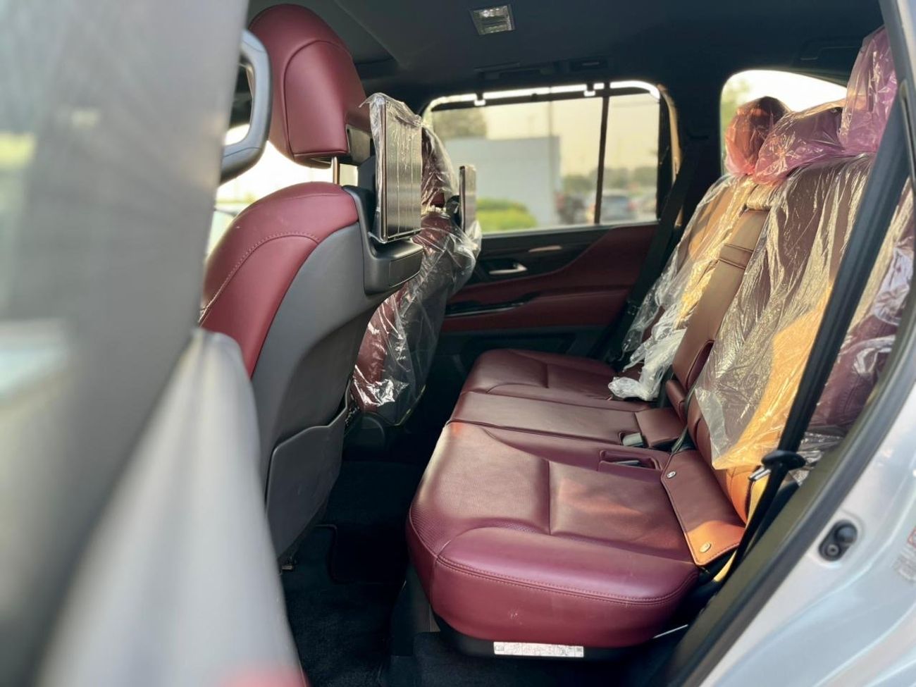 لكزس LX 600 Signature 3.5L ( CYL)