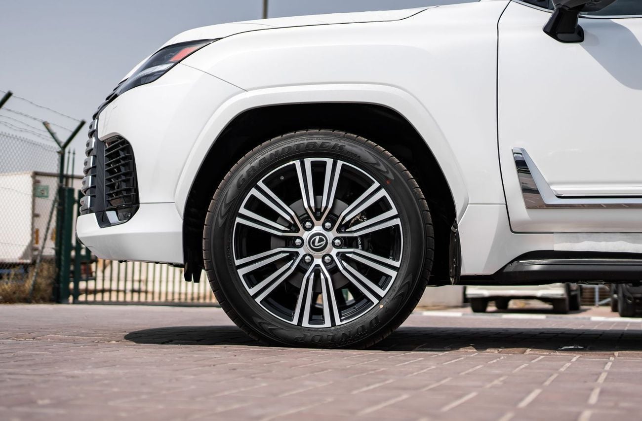 Lexus LX 700h 2026 Lexus LX700h Signature 3.5L AT Hybrid (White-Tan) 7 Seats